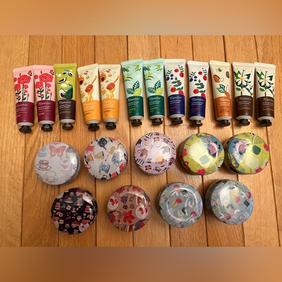 NWT Candles and Lotion Bundle - Picture 2 of 10